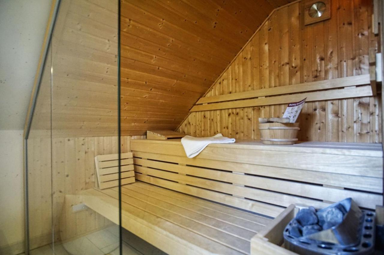 Komfortables Haus Mit Kamin, Sauna, Garten, Terrasse - Ferienhaus Sternschnuppe Wiek auf Ruegen Exterior photo